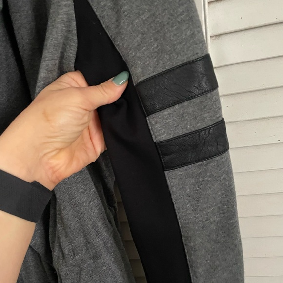 Blanc Noir Charcoal Heather and Black Traveler’s Jacket - Picture 12 of 16